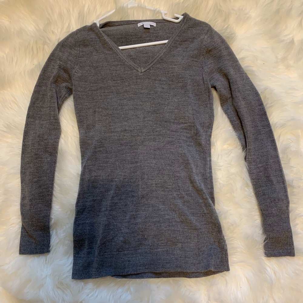 New York & Company XS v-neck sweater